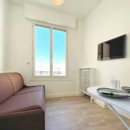 Lumineux Proche Jean Medecin *