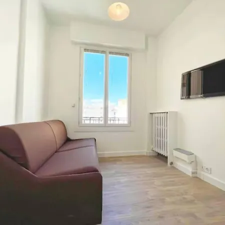 Apartament Lumineux Proche Jean Medecin Nicea