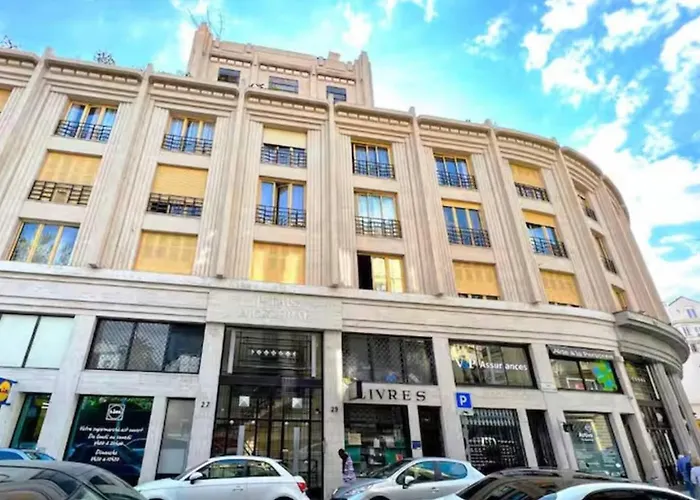 Lumineux Proche Jean Medecin Nice
