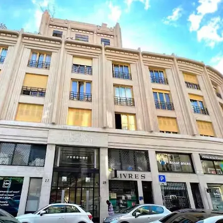 Lumineux Proche Jean Medecin Nice